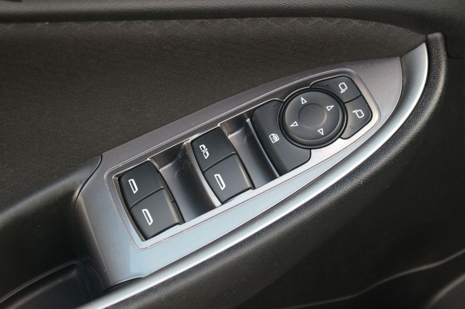 Used 2024 Mineral Gray Metallic Chevrolet 1LT image 13