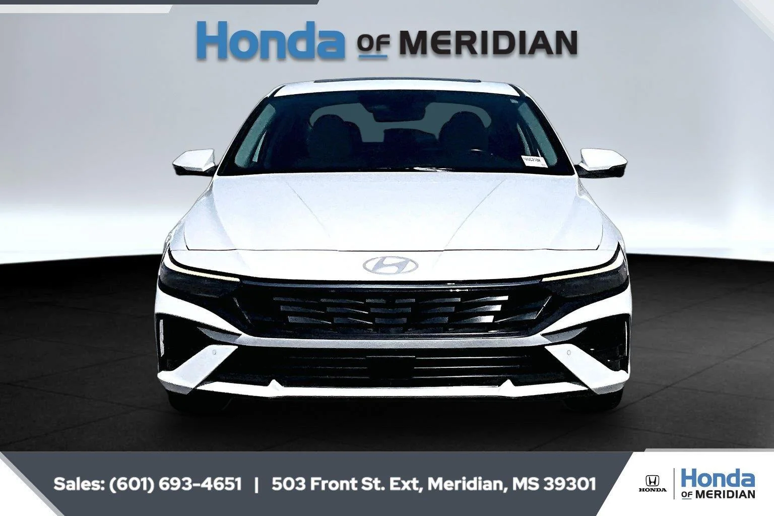 Used 2024 Serenity White Hyundai Limited image 3