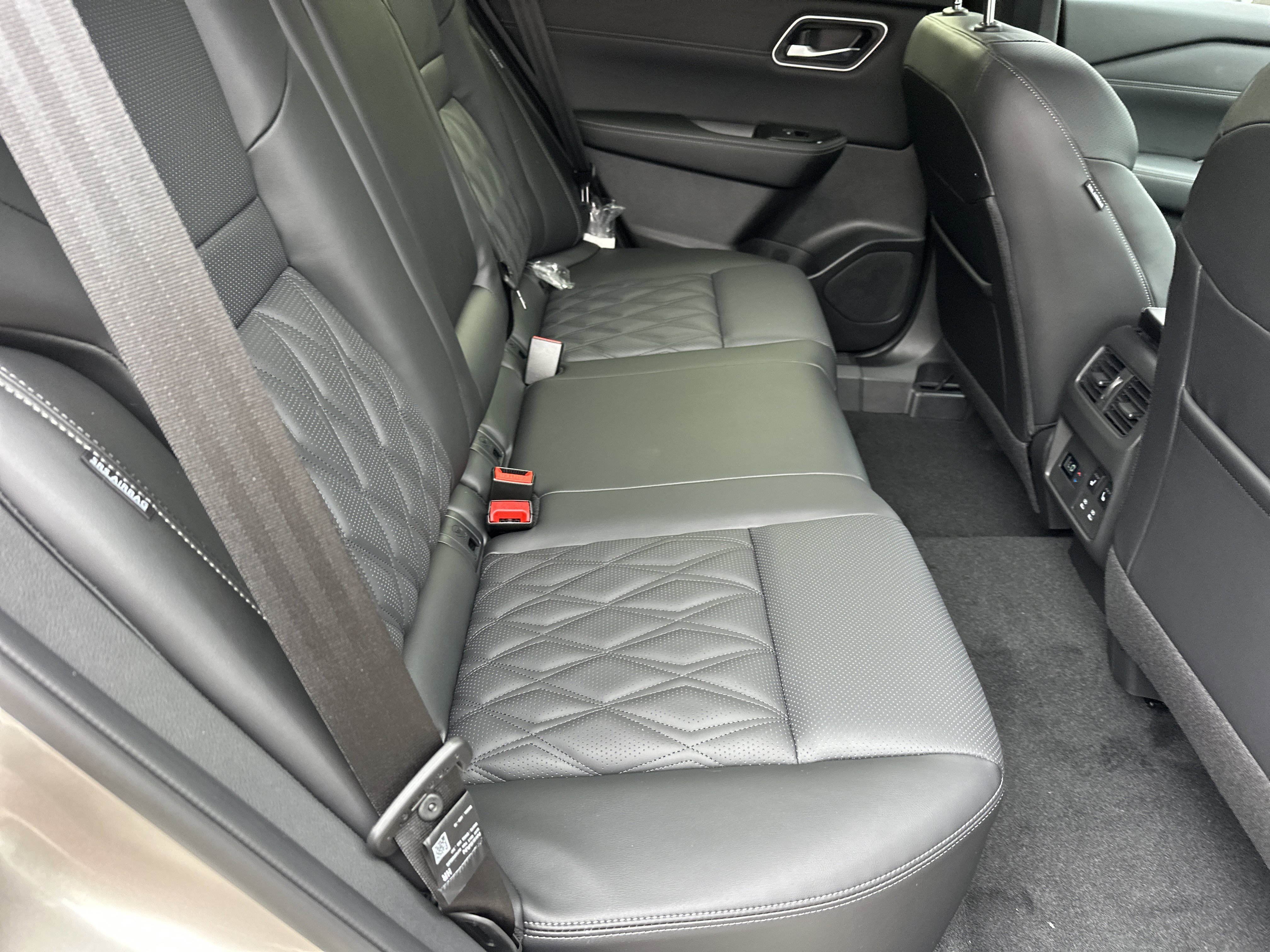 2026 Nissan Rogue Platinum - Photo 16