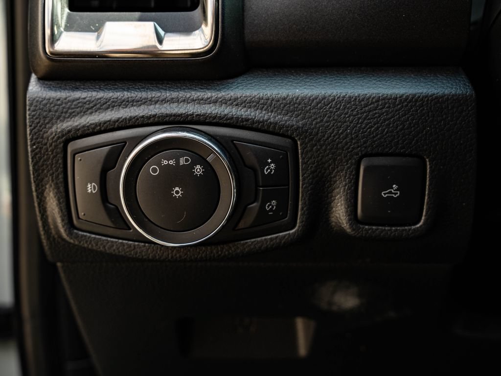 Used 2021 Cactus Gray Ford Lariat image 42