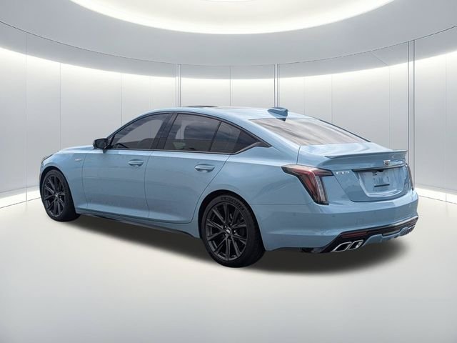 Used 2025  Cadillac V-Series image 4