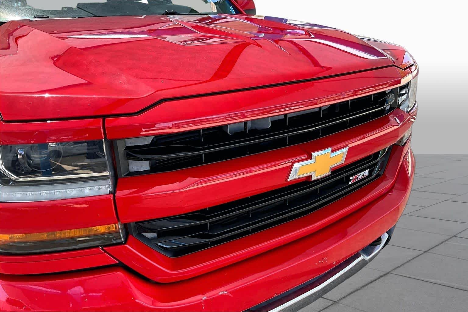 Used 2017 Red Hot Chevrolet LT image 29