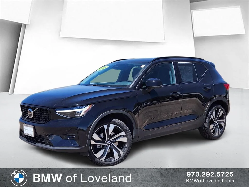 2025 Volvo XC40