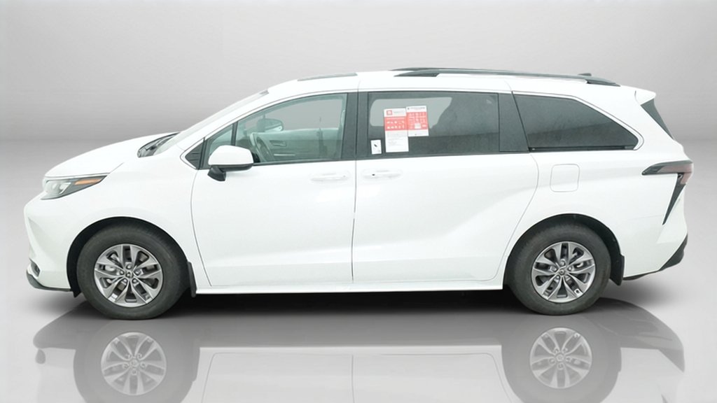 New 2026 Wind Chill Pearl Toyota XLE image 3