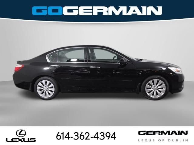 Used 2013 Black Honda Touring image 6
