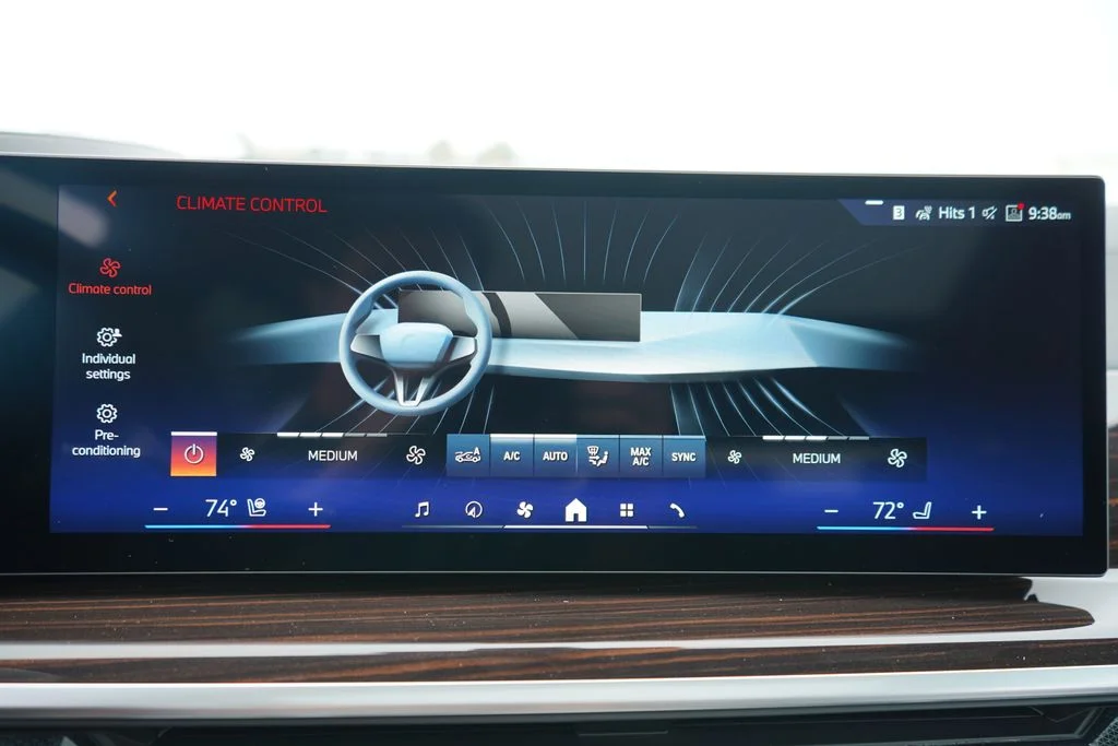 Used 2026 Black BMW sDrive40i image 17