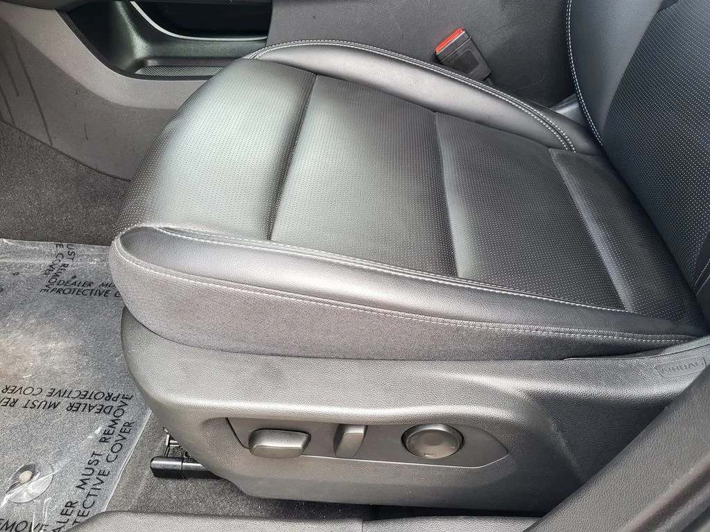 Used 2024 Summit White Buick Preferred image 19