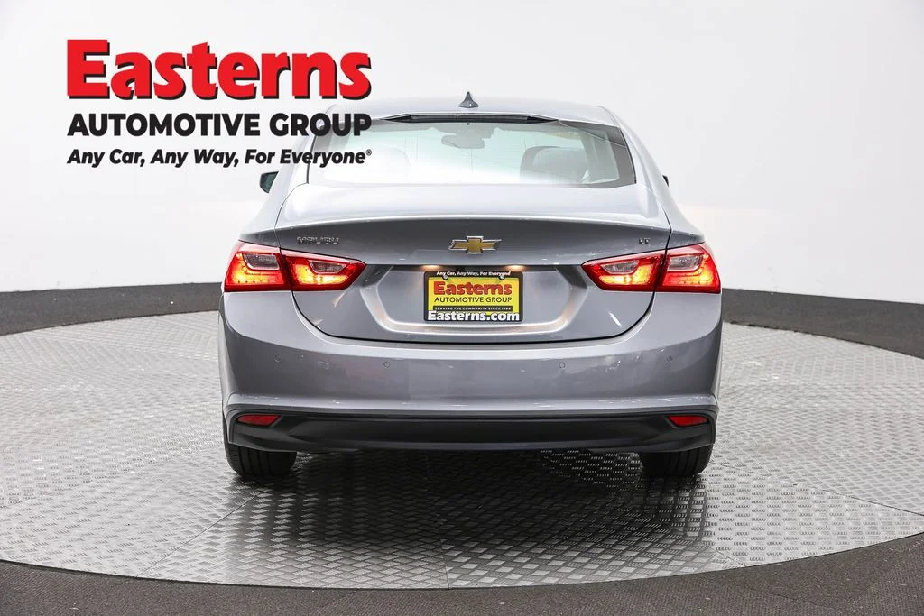 Used 2024 Gray Chevrolet LT image 6