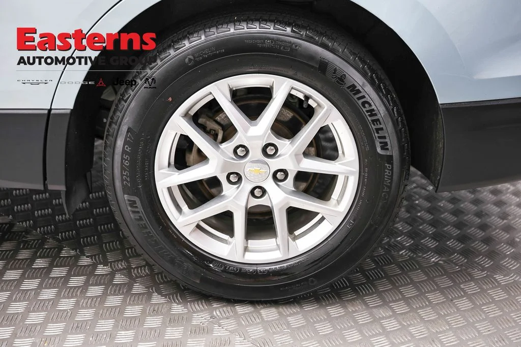 Used 2022 Blue Chevrolet LT image 9