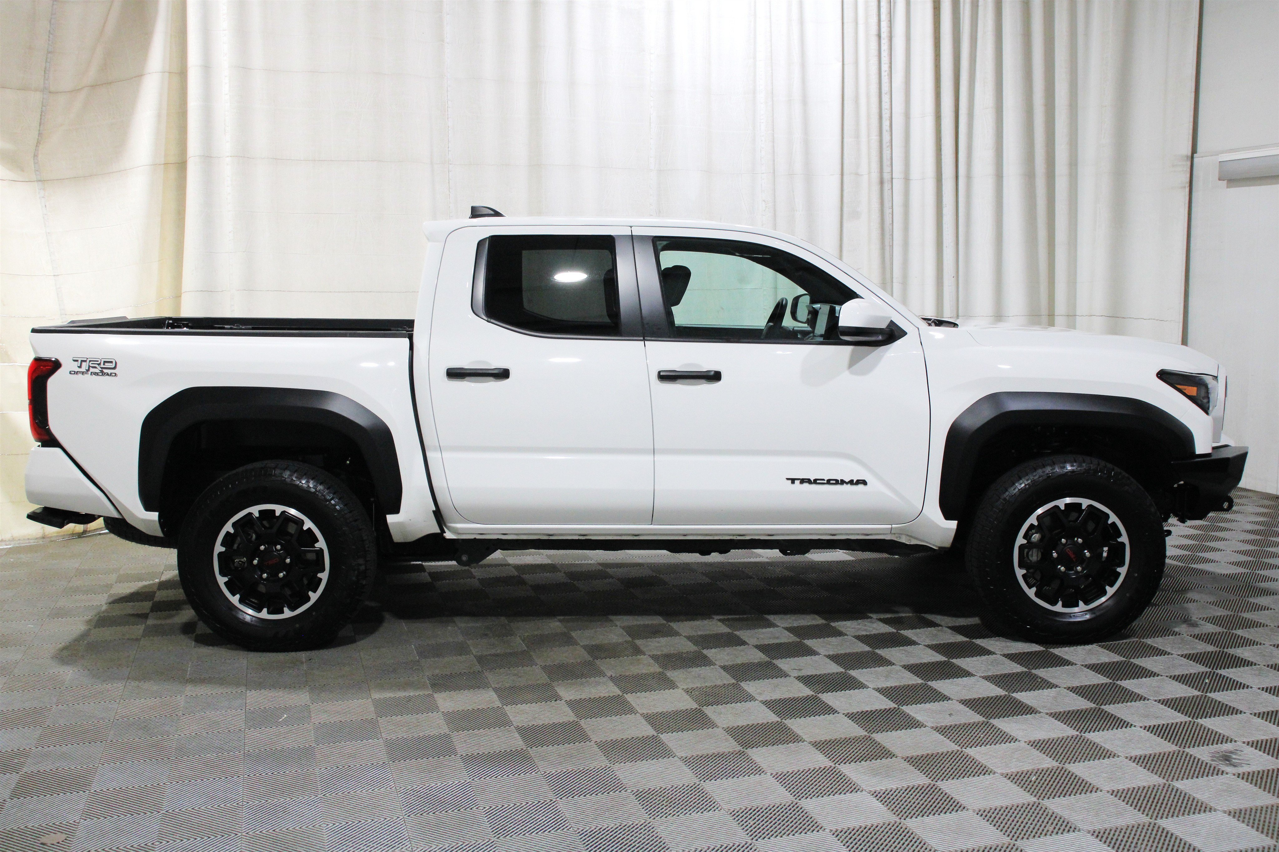 2025 Toyota Tacoma TRD Off Road - Photo 31