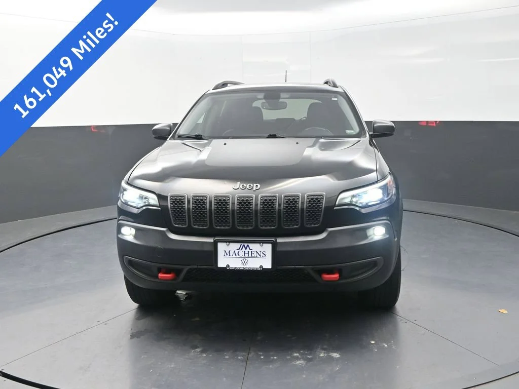 Used 2019 Jeep Cherokee Trailhawk Elite with VIN 1C4PJMBX3KD282420 for sale in Columbia, MO
