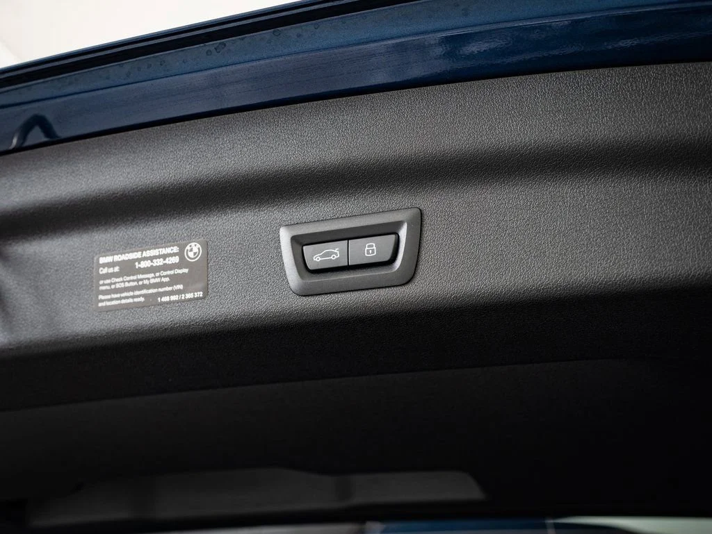 Used 2025 Blue Metallic BMW xDrive28i image 19