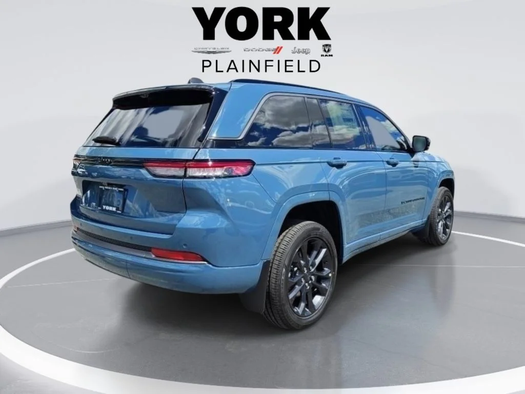 New 2026 Steel Blue Exterior Paint Jeep Limited Reserve image 5