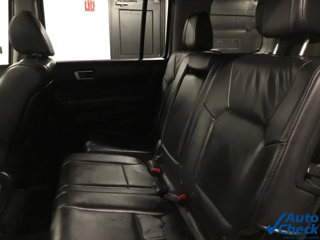 Used 2013 Silver Honda EX-L image 28