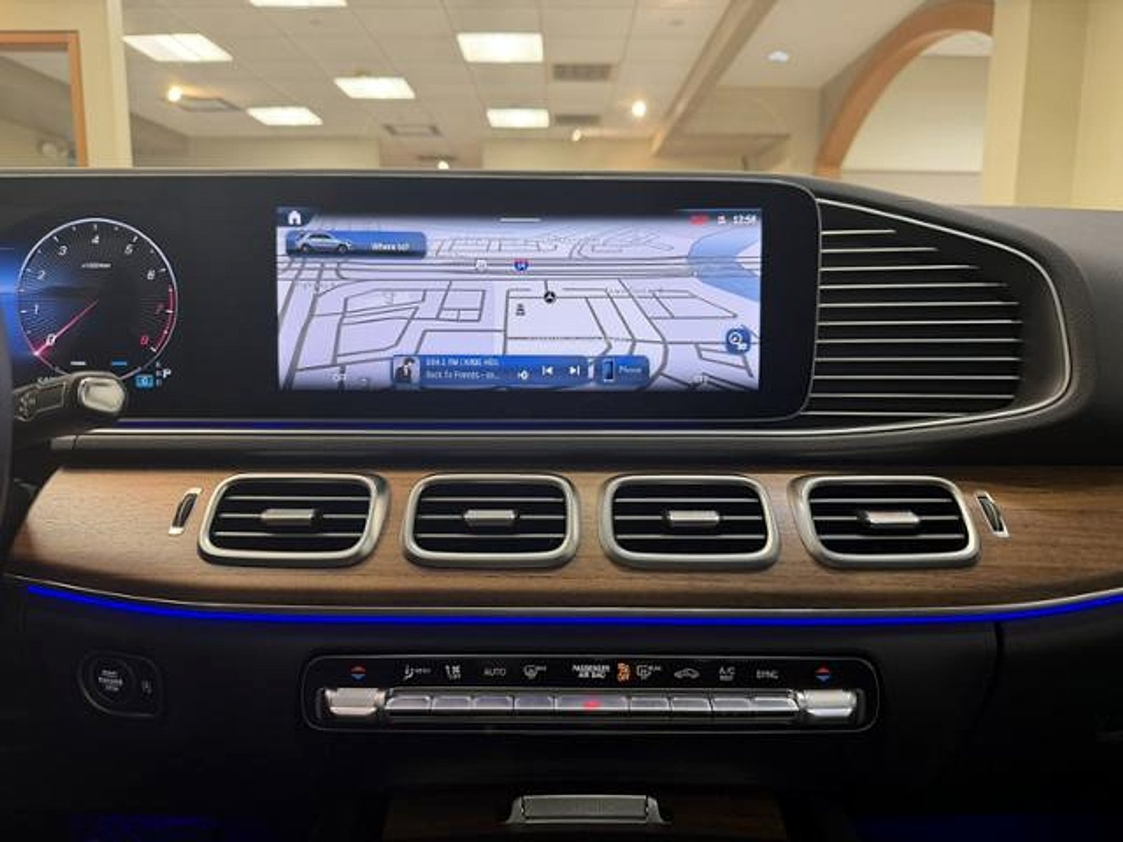 Certified Used 2026 Cirrus Silver Metallic Mercedes-Benz  image 15