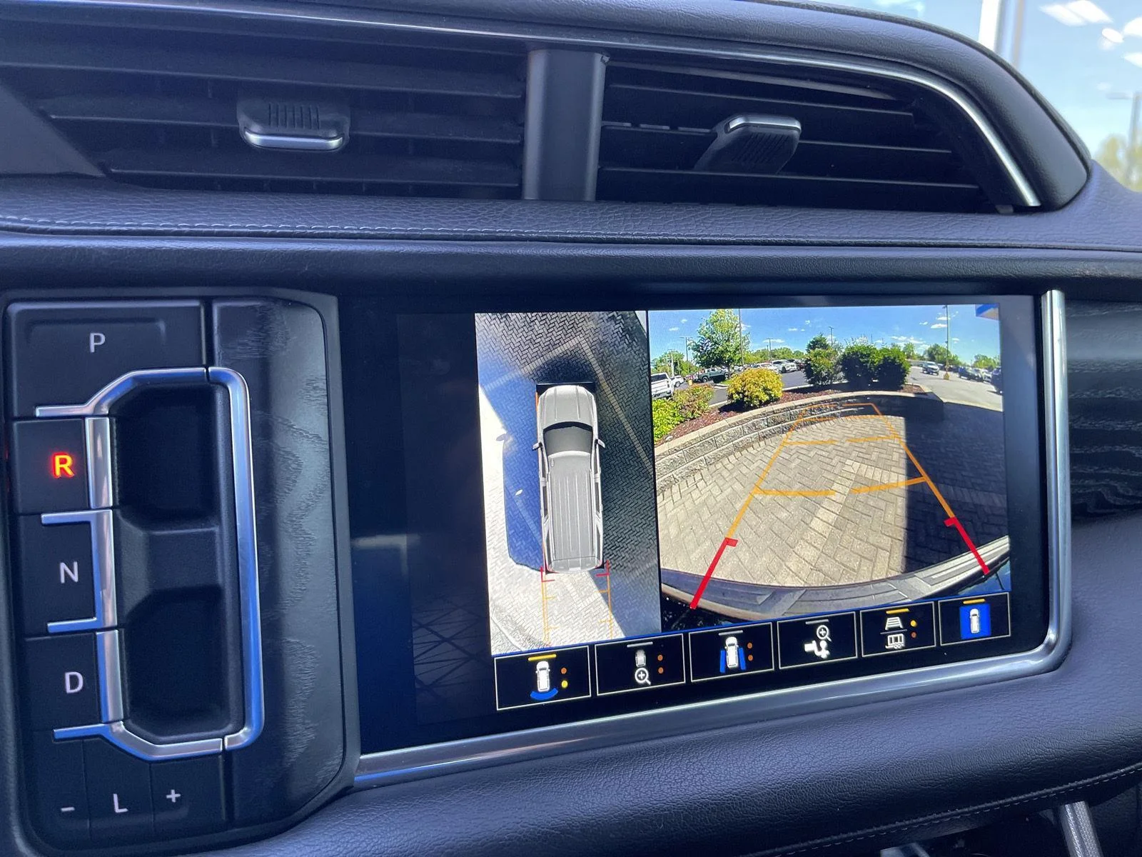 Used 2022 Onyx Black GMC Denali image 30
