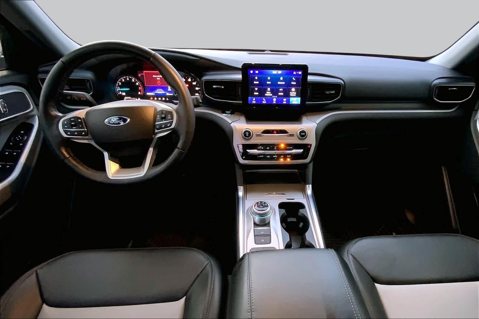 Used 2022 Star White Metallic Tri-Coat Ford XLT image 14