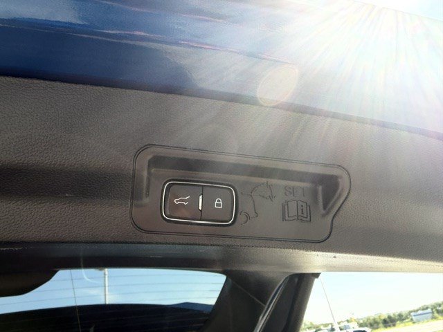 Certified Used 2020 Blue Metallic Ford XLT image 33