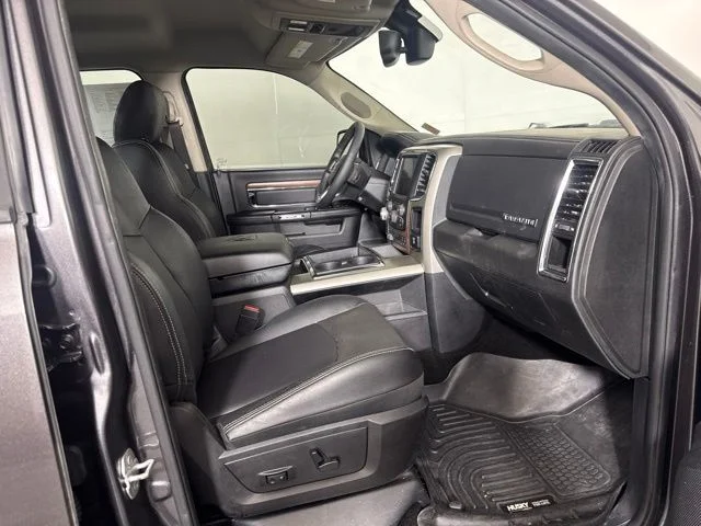 Used 2015 Granite Crystal Clearcoat Metallic Ram Laramie image 4