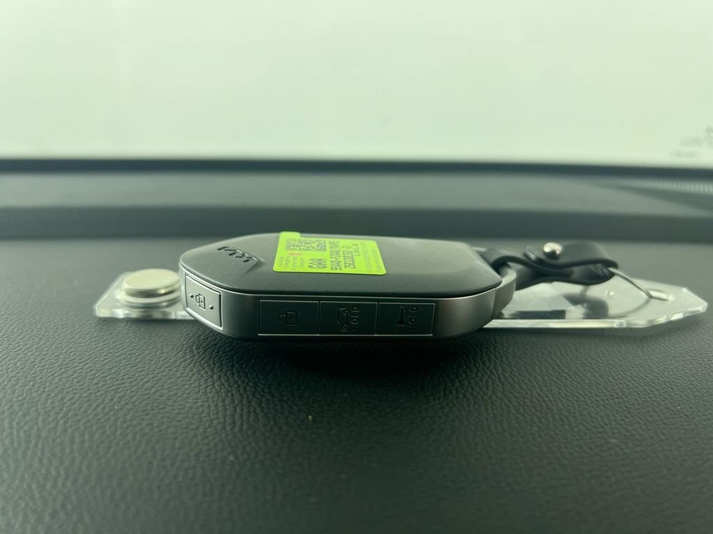 New 2026 Glacial White Pearl Kia EX image 33