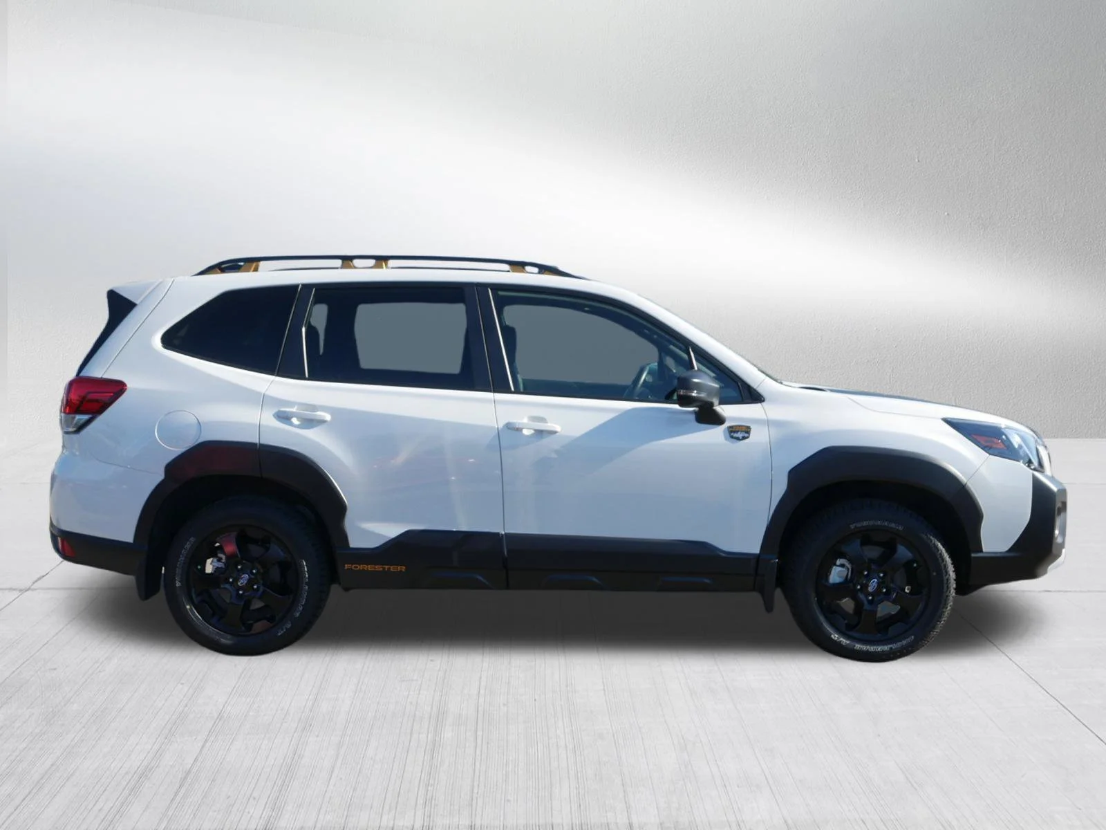 Used 2025 Crystal White Pearl Subaru Wilderness image 8