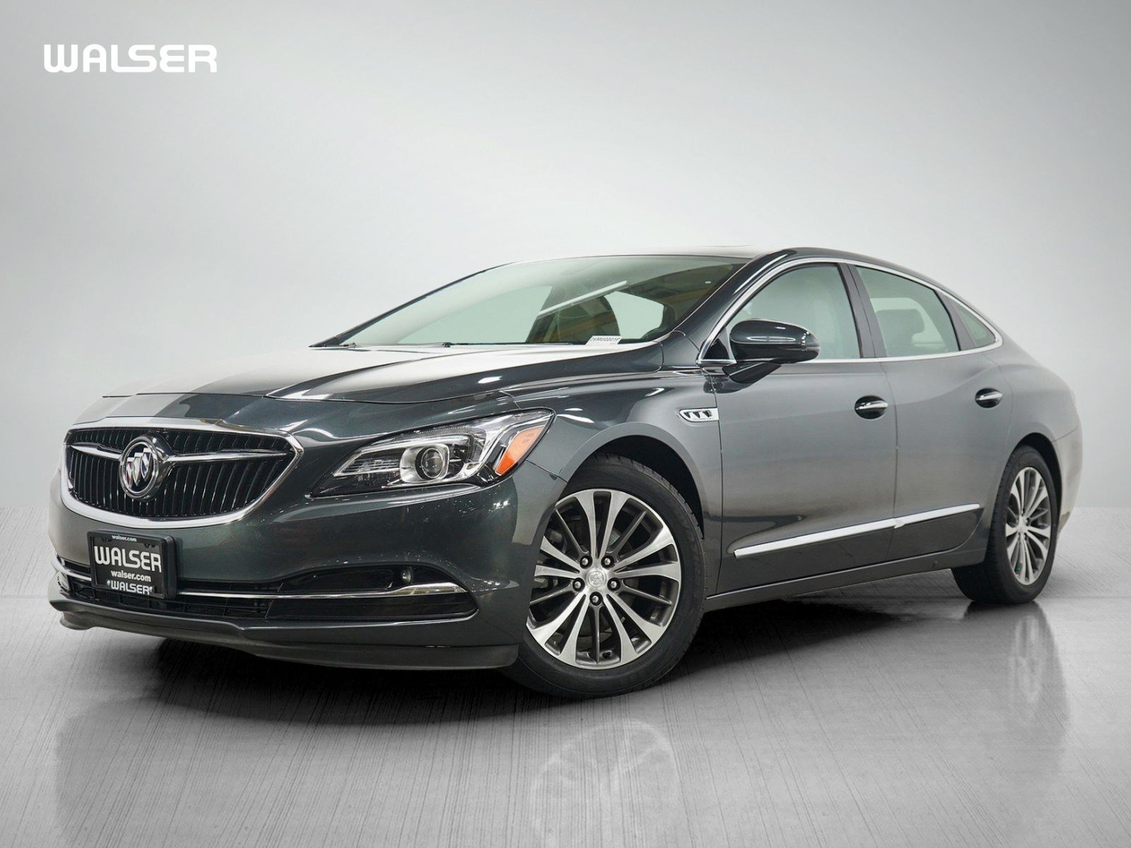 2017 Buick LaCrosse Essence's photo