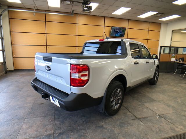 New 2026 Space White Metallic Ford XLT image 7