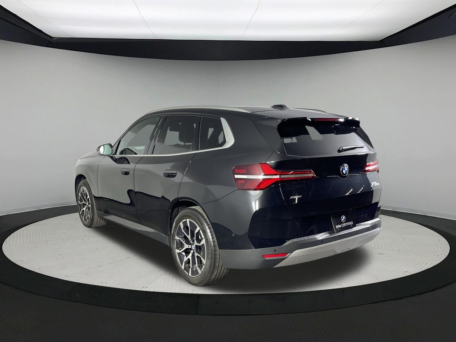 Used 2025 BLACK SAPPHIRE BMW 30 xDrive image 6