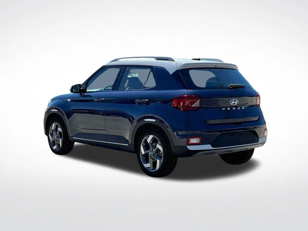 Used 2025 White Hyundai Limited image 6