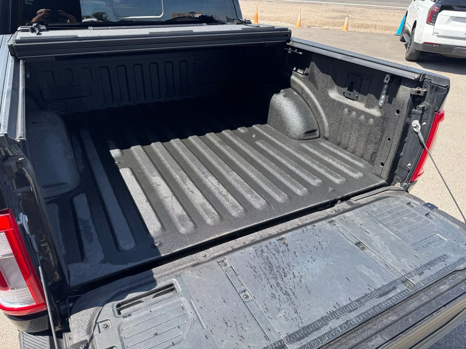 Used 2023 Gray Ford King Ranch image 9