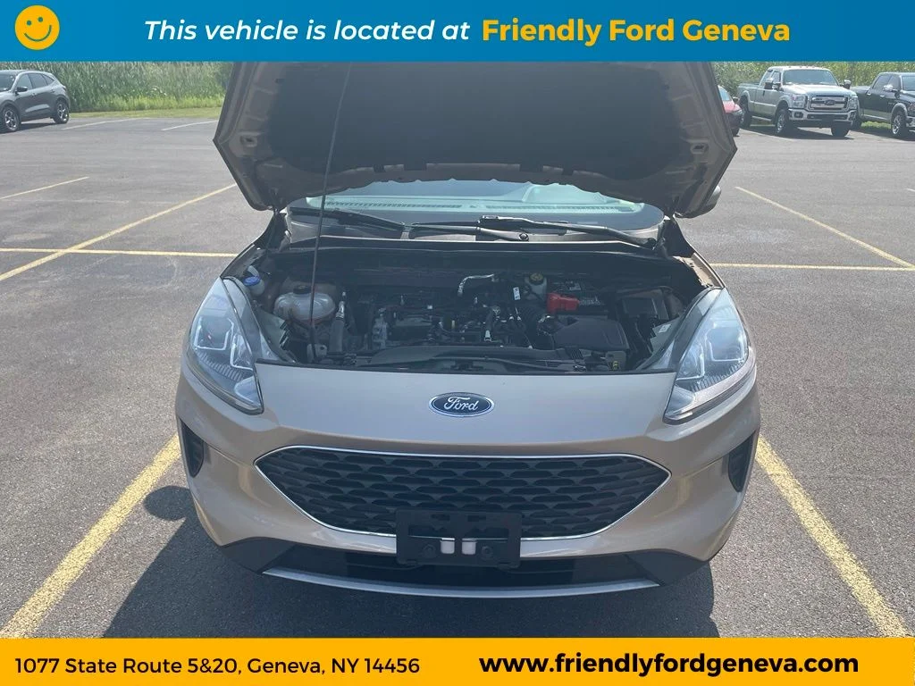 Used 2021 Gold Ford SE image 32