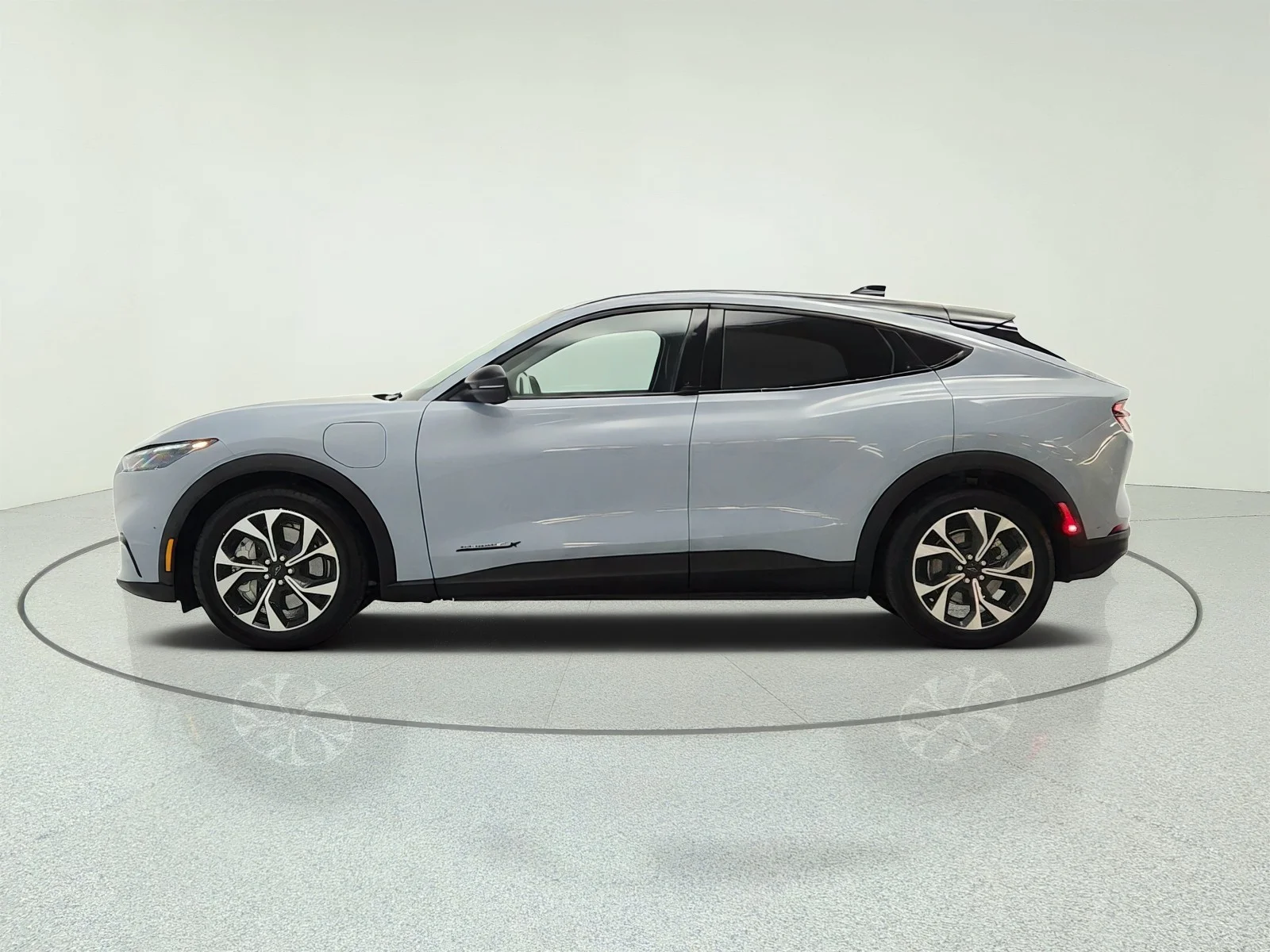 Used 2024 Glacier Gray Metallic TriCoat Ford Select image 8