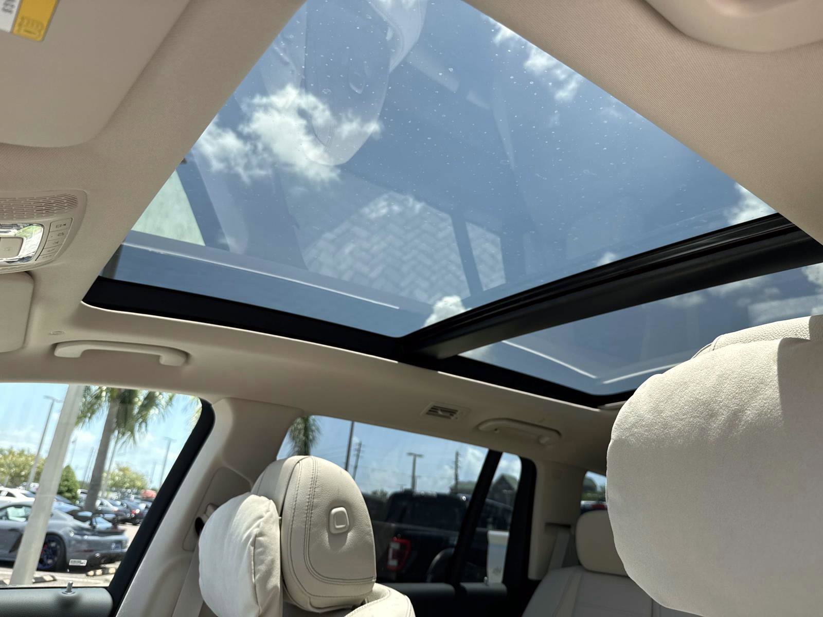 New 2026 Polar White Mercedes-Benz 450 4MATIC® SUV image 25