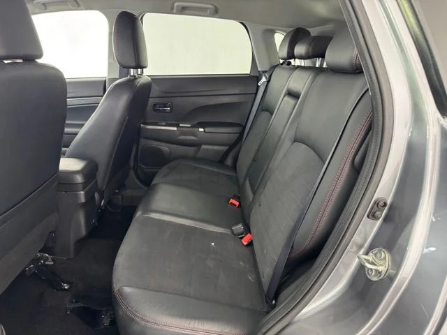 Used 2023 Gray Mitsubishi 2.0 SE image 29