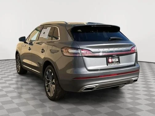 Used 2022 Gray Lincoln Reserve image 5