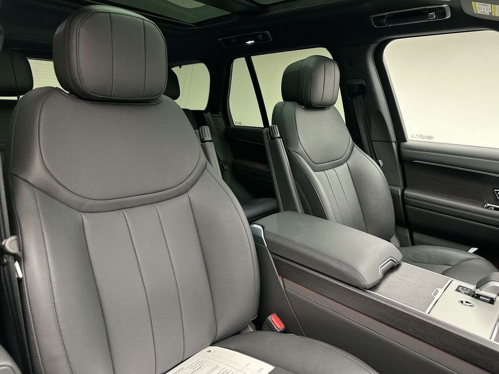 Certified Used 2025 Carpathian Gray Premium Metallic Land Rover SE image 18