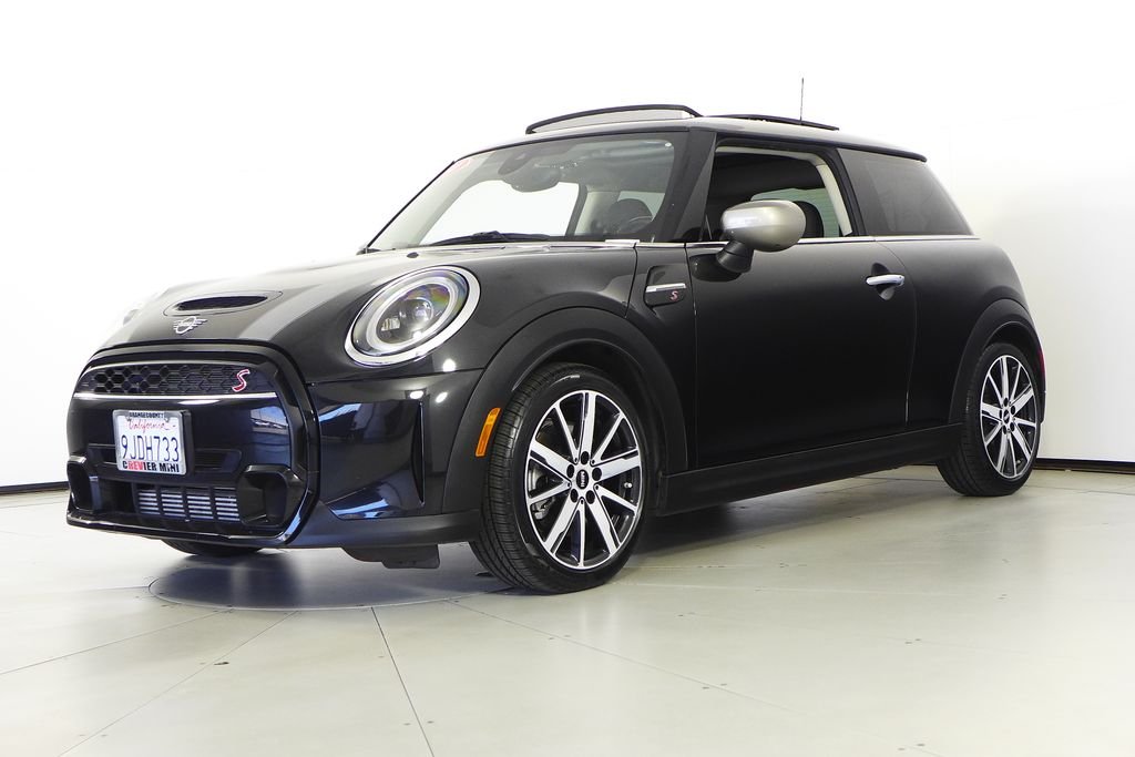 Used 2024 Midnight Black MINI Signature image 2