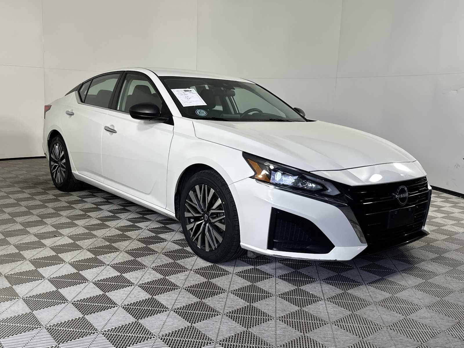 2024 Nissan Altima SV