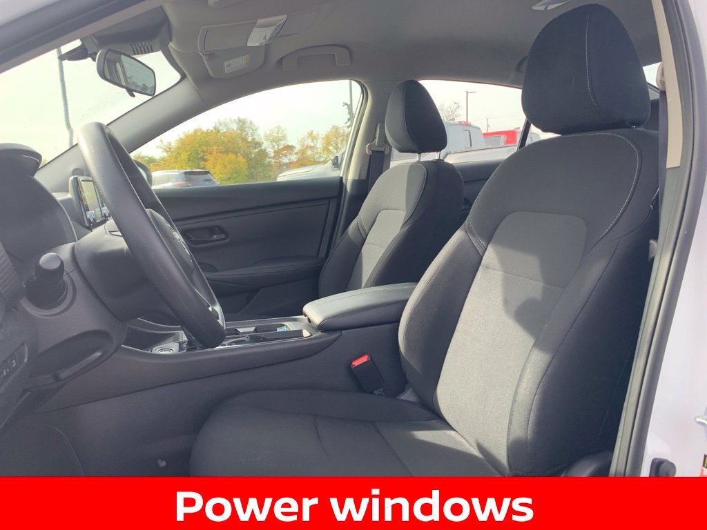 Used 2024 White Nissan S image 5