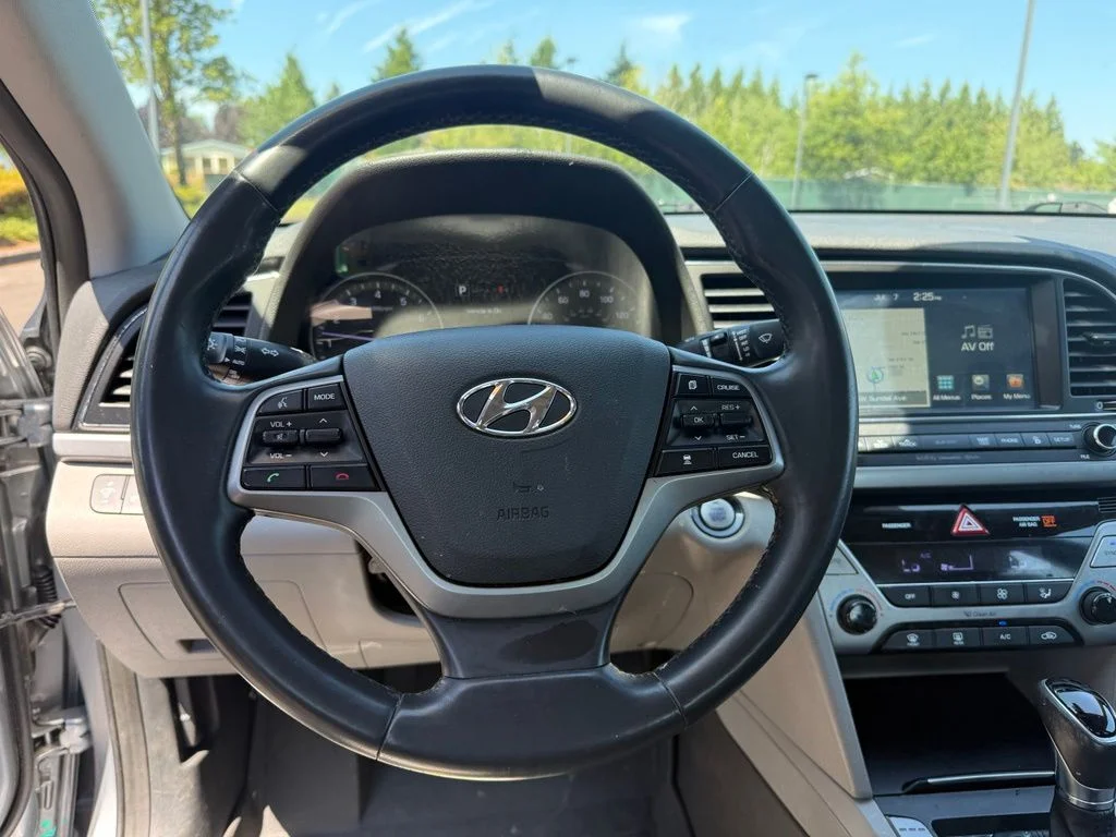 Used 2017 Shale Gray Metallic Hyundai Limited image 10