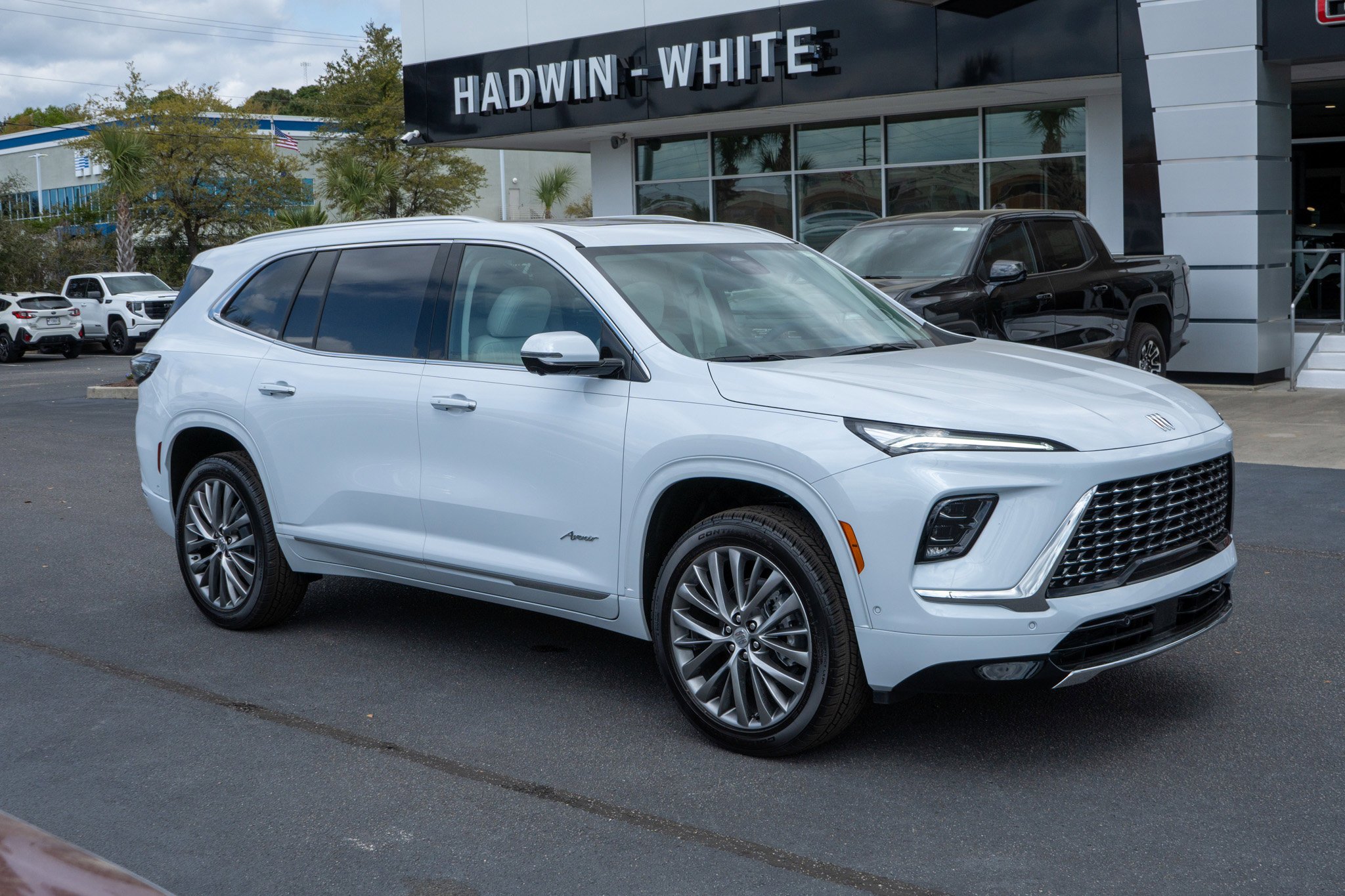 2026 Buick Enclave Avenir's photo