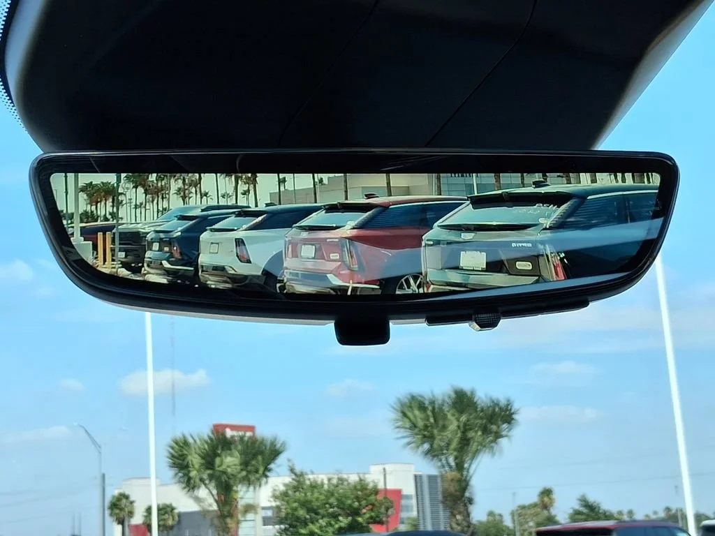 New 2026 Vibrant White Tricoat Cadillac Platinum Sport image 23