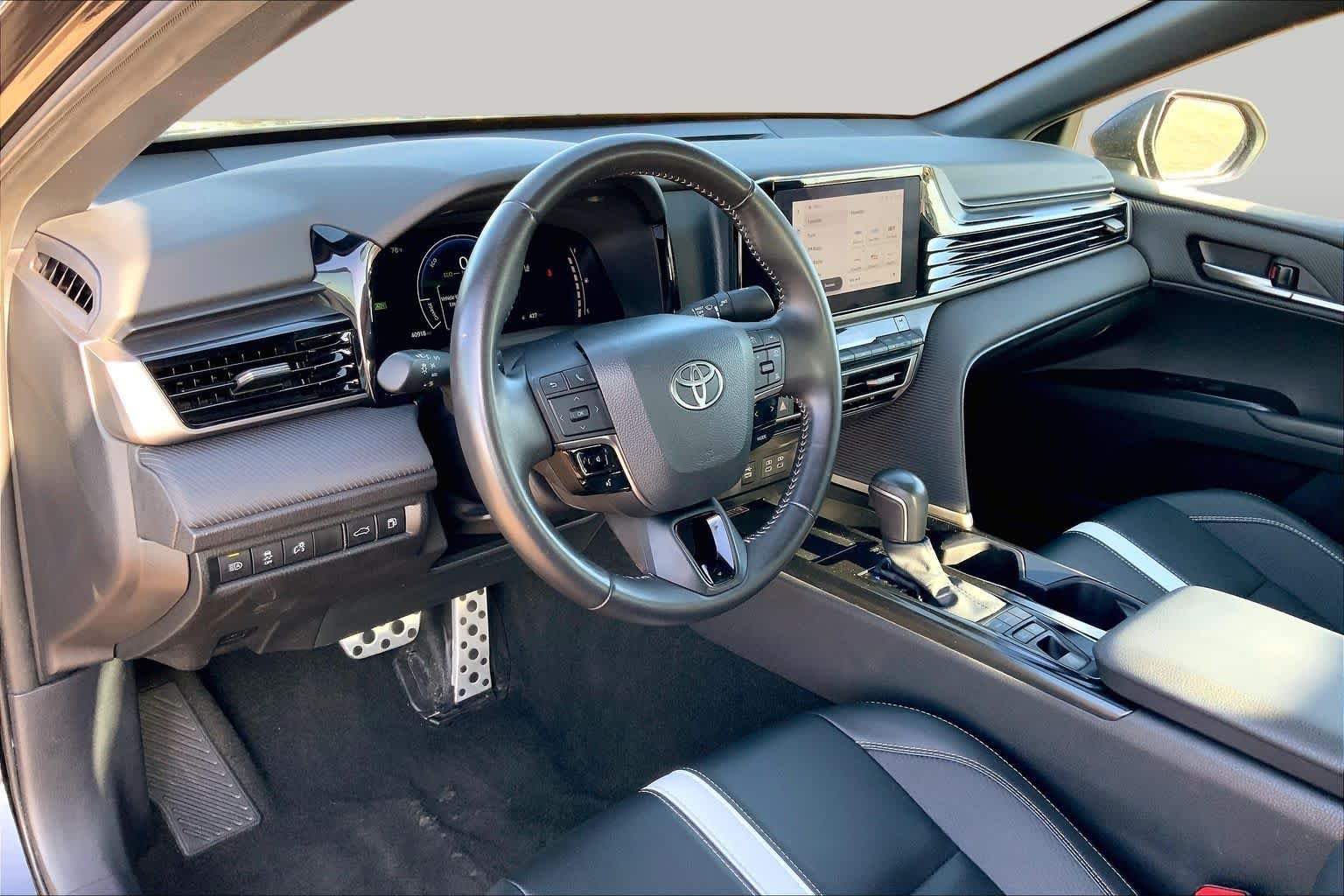 Used 2025 Midnight Black Metallic Toyota SE image 18