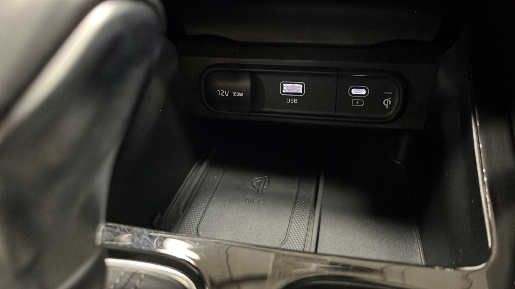 Used 2025 Glacial White Pearl Kia SX X-Line image 38