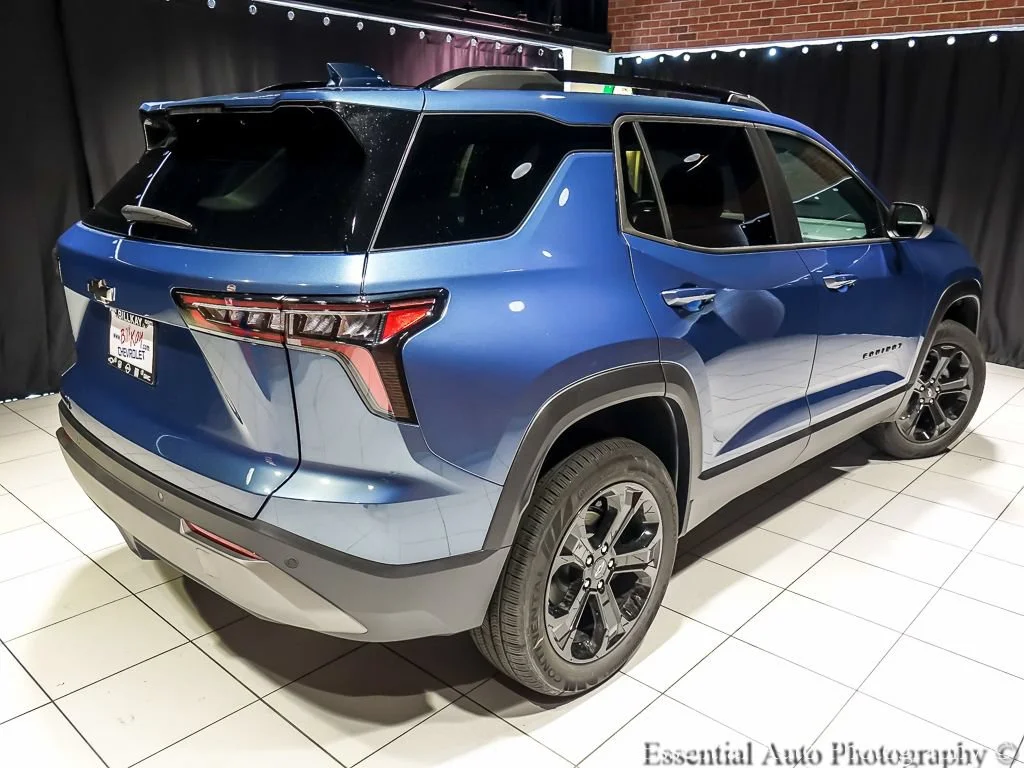 New 2027 Lakeshore Blue Metallic Chevrolet LT image 9