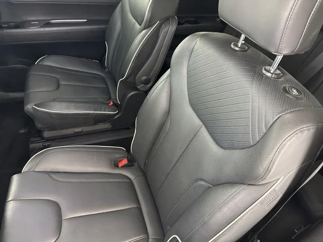 Used 2023 Silver Hyundai SEL image 26