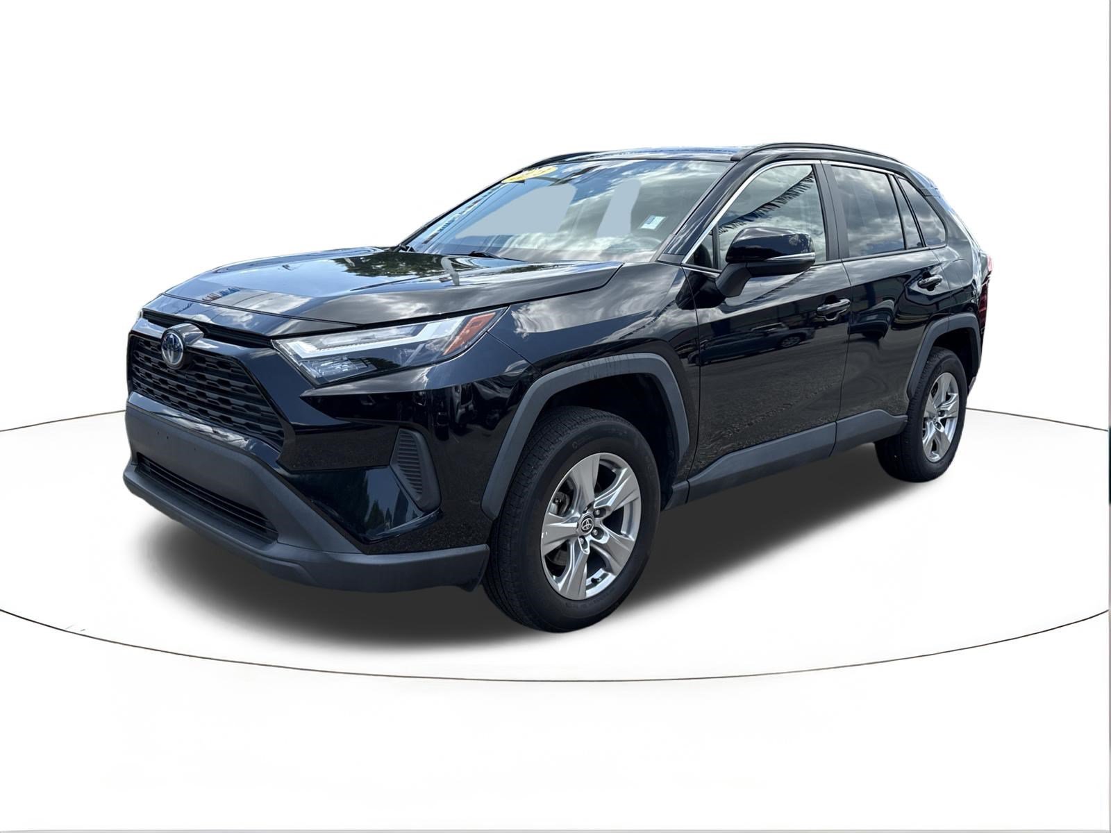 2023 Toyota RAV4 XLE - Photo 7
