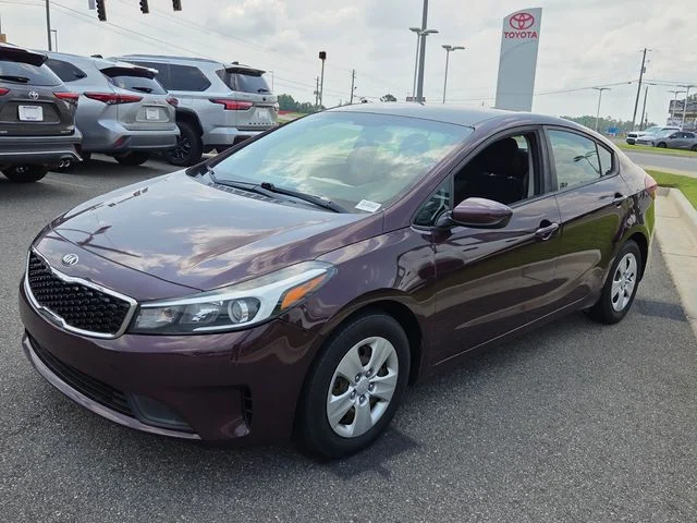 Used 2017 Red Kia LX image 3