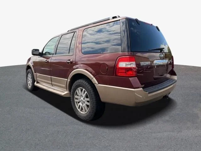 Used 2012 Red Ford XLT image 2