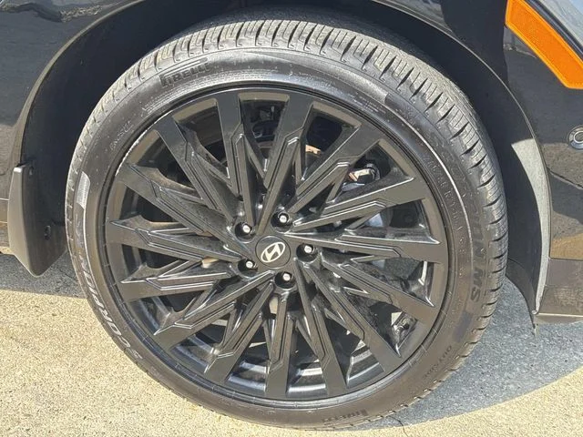 Used 2025 Gray Hyundai Calligraphy image 7